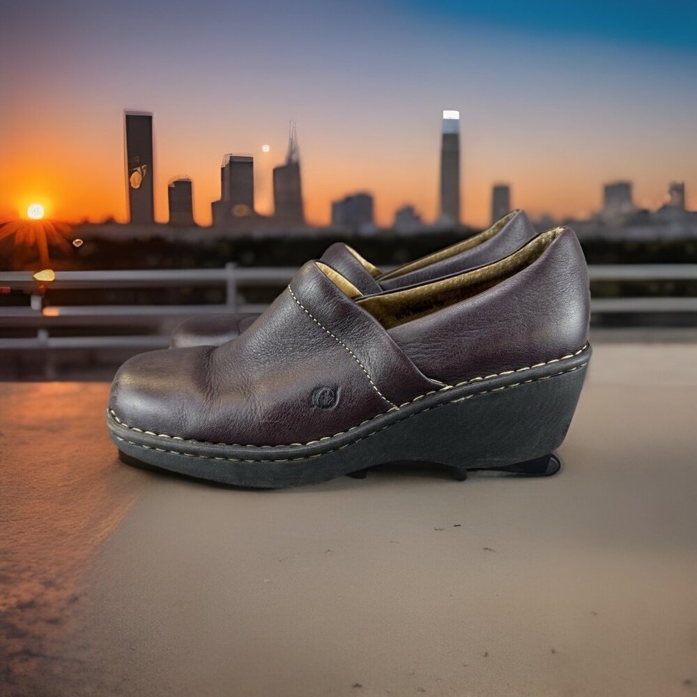 ✅Born Wedge Clogs Women’s Size 9.5 Brown Leather Comfort Slip On Shoes W9898 - Picture 1 of 12